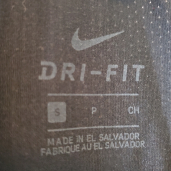 Women's Sm Nike Dry-Fit Black T-Shirt V-Neck - Picture 4 of 6